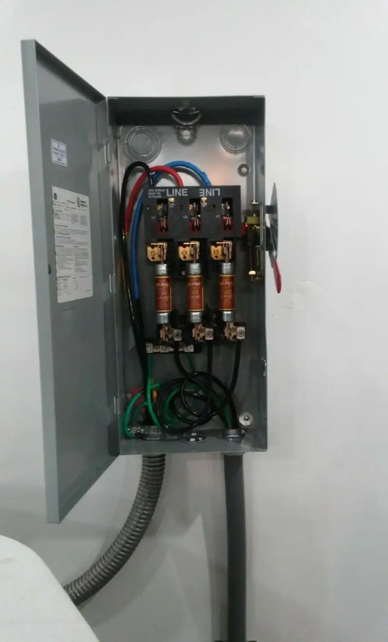 Three-phase disconnect switch installed for Smoke Detector Installation in Toronto